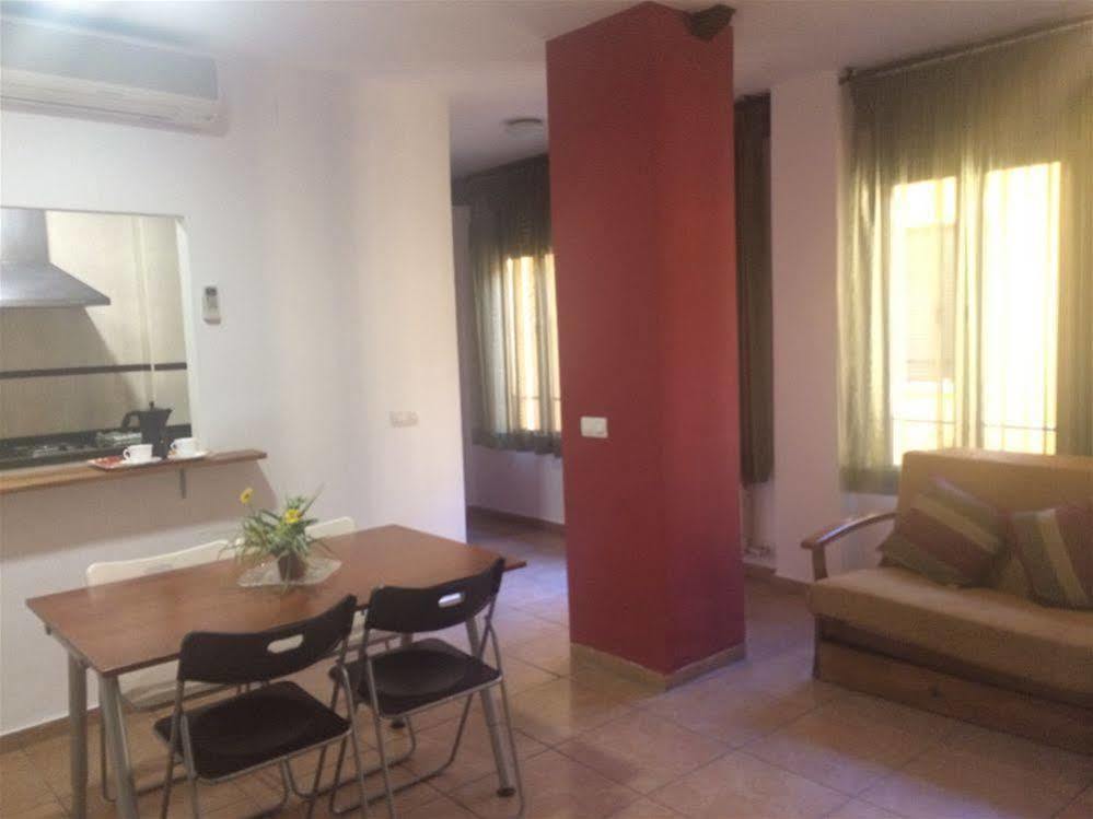 Apartamentos Puerta Real Granada Exterior photo