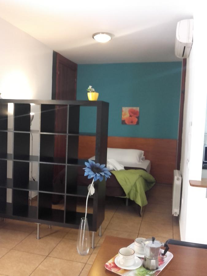 Apartamentos Puerta Real Granada Exterior photo